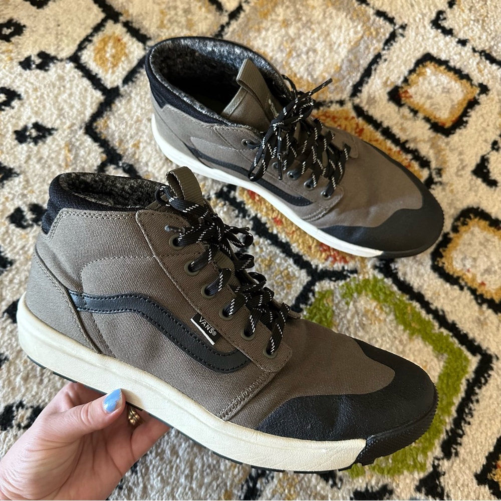 Vans Ortholite High top Sneakers - Men’s 11